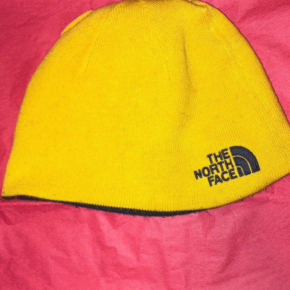 The North Face Other - The North Face Kids REVERSIBLE Bright Yellow Beanie w Gray / Yellow on Reverse